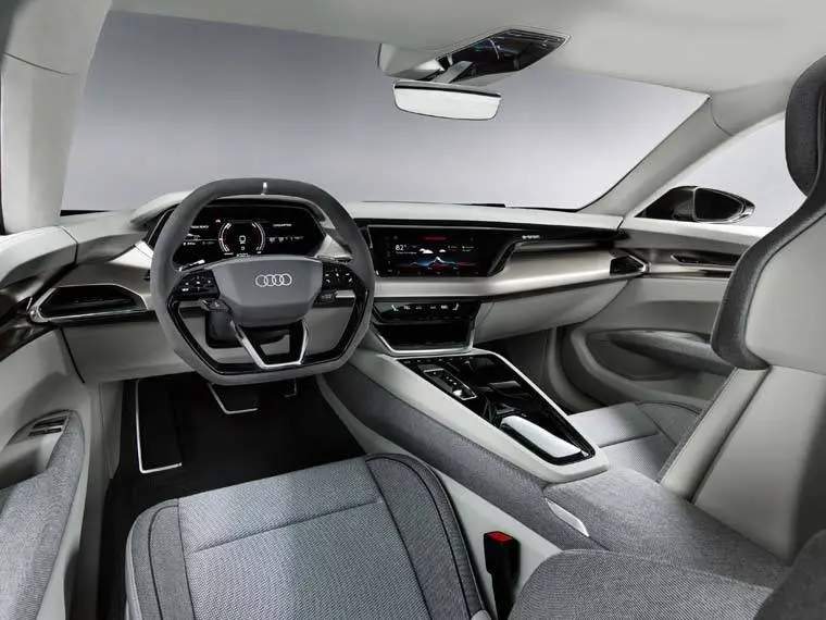 Audi-GT_e-tron-Concept_gris-luces-interior-parte-delantera