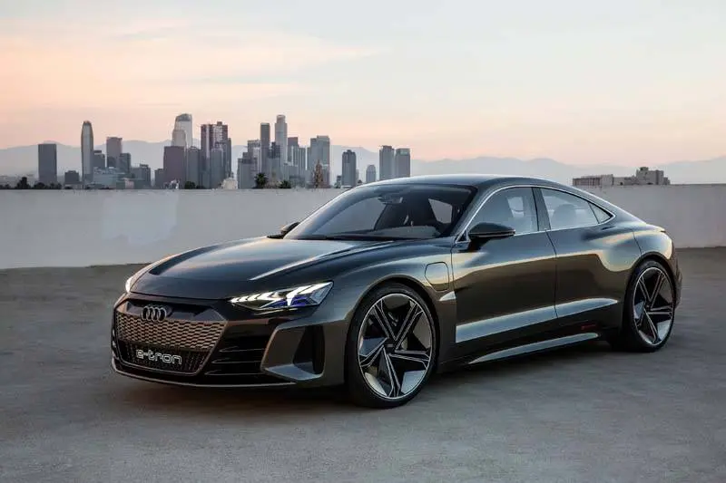 Audi-GT_e-tron-Concept_gris-lateral04