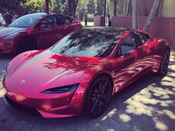 Prototipos-model-y-roadster-2020-expuestos-junta-anual-accionista-tesla-2019_2