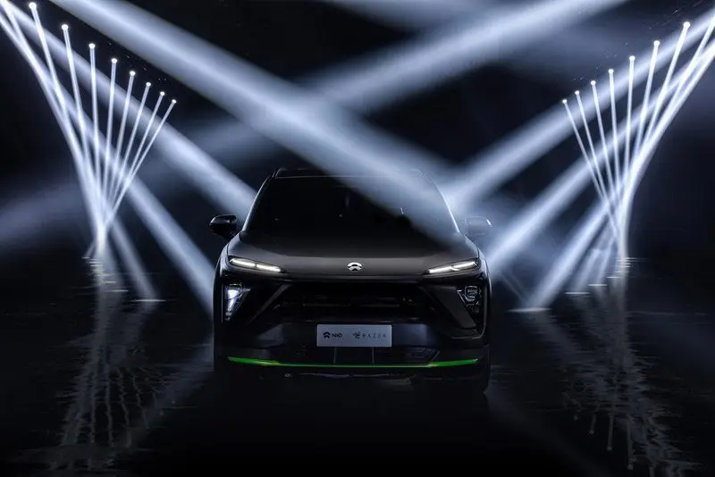NIO_ES6_Night_Explorer_vehiculo-electrico-conjunto-NIO-Razer_frontal