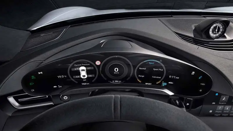 Foto del cuadro de mando del Porsche Taycan 