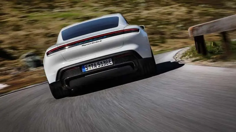 Trasera Porsche Taycan