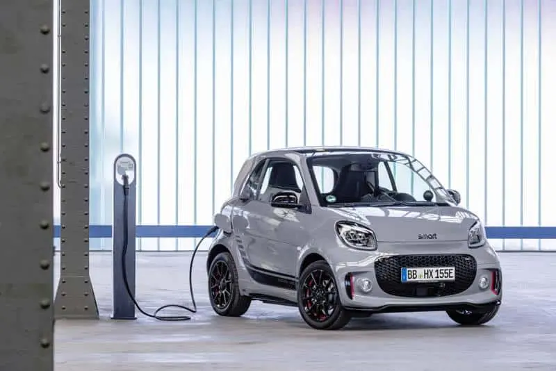 Smart-EQ-ForTwo-cargando