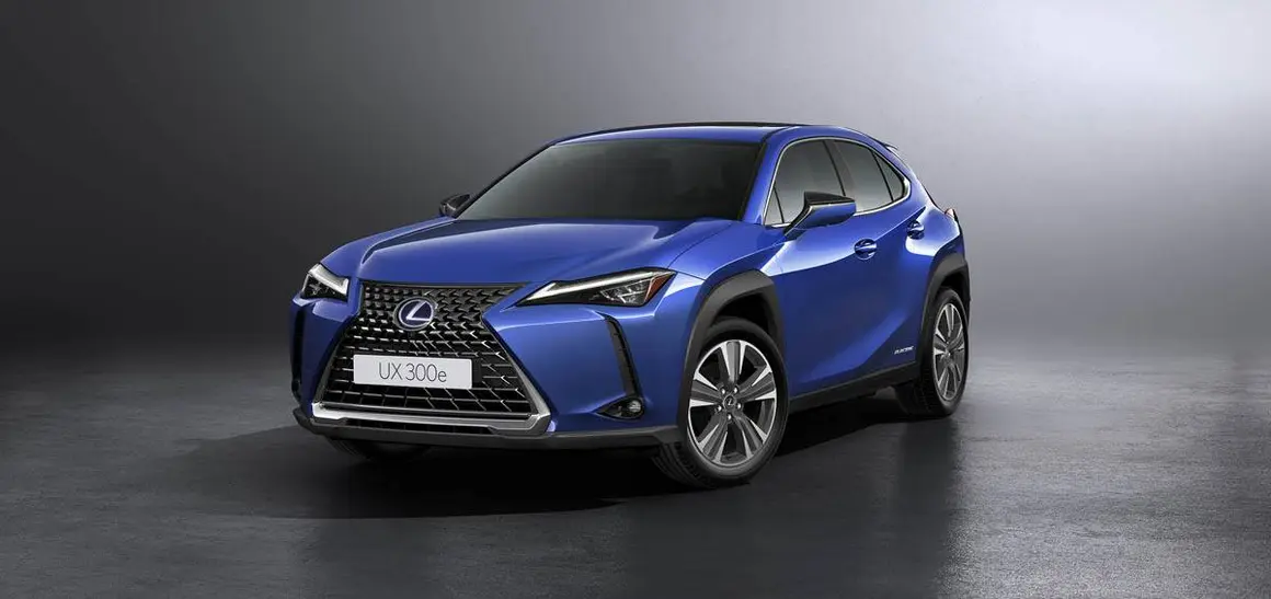 Lexus-UX-300e-electrico_lateral-frontal