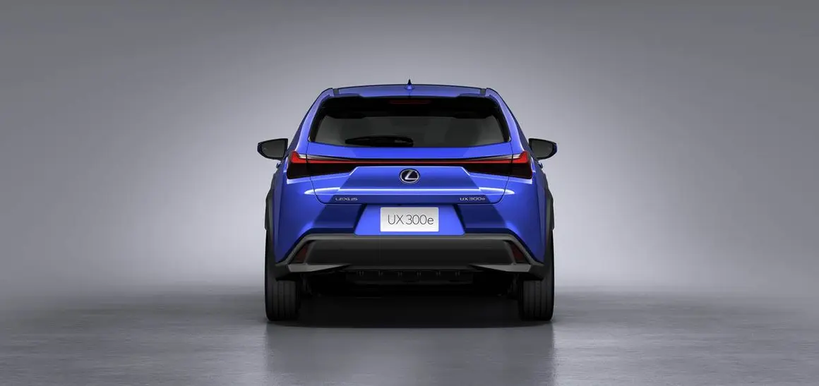 Lexus-UX-300e-electrico_trasera