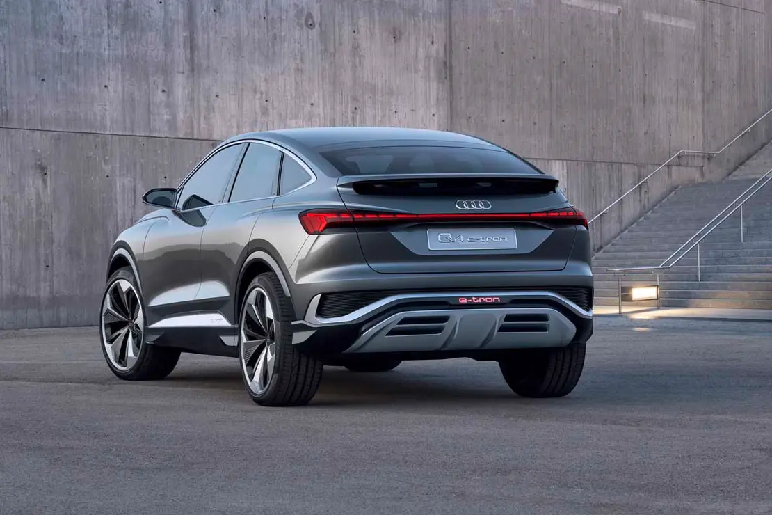 Static photo,
Color: kinetic grey