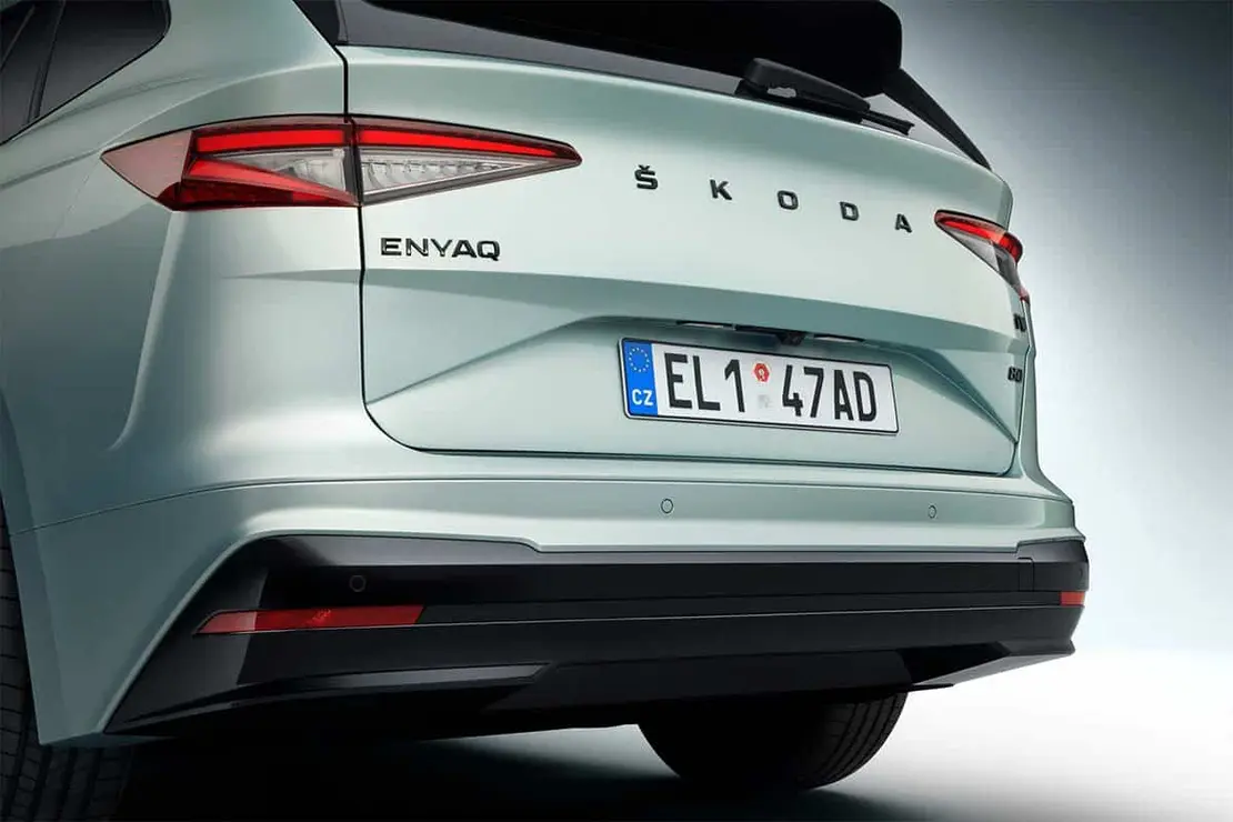 skoda-enyaq-iv-trasera