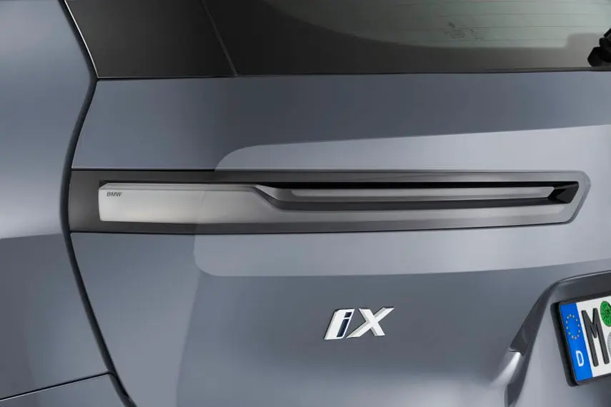 BMW-iX_insignia