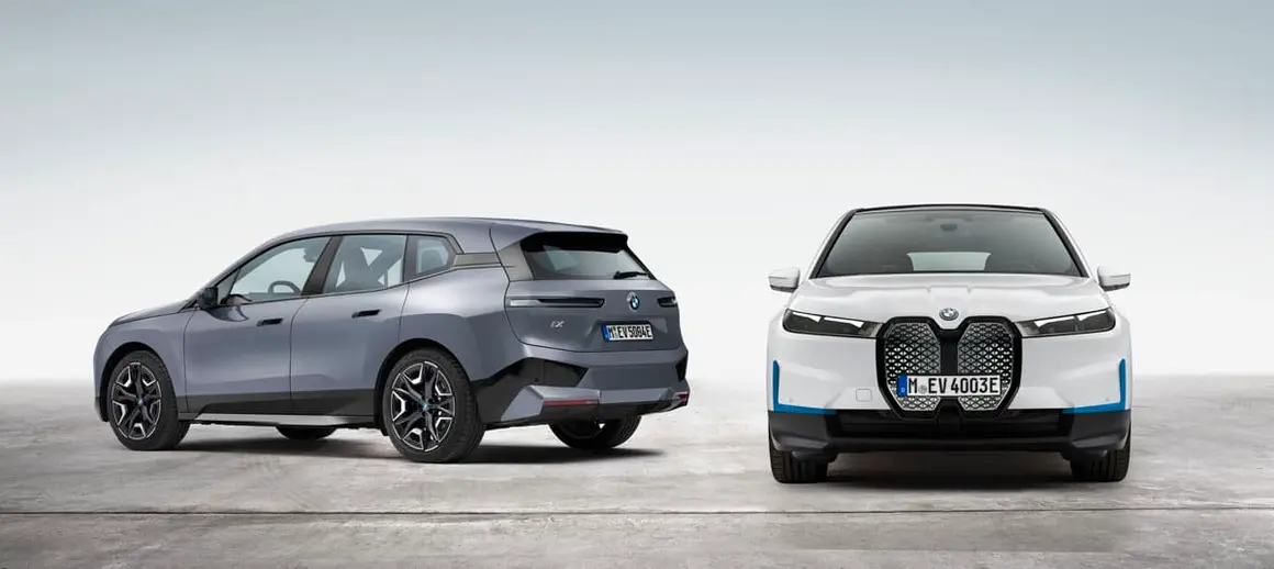 BMW-iX_xDrive50-xDrive40