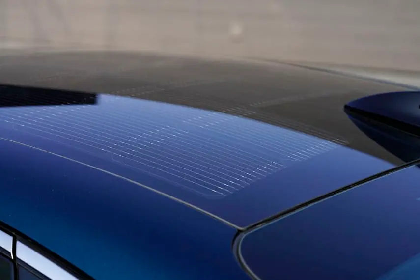 Genesis-G80-Electrified_techo-solar