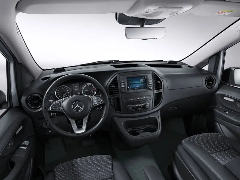 Nueva-Mercedes-Benz-eVito_interior