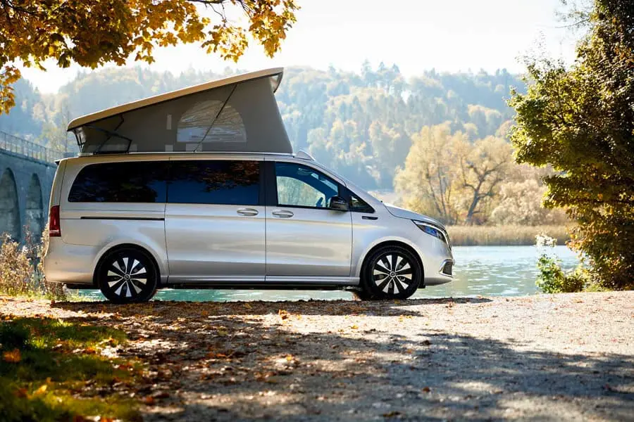 Mercedes-Benz-EQV-version-camper_lateral