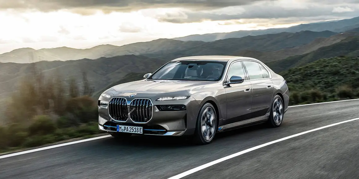 Actual generaci&oacute;n del BMW i7