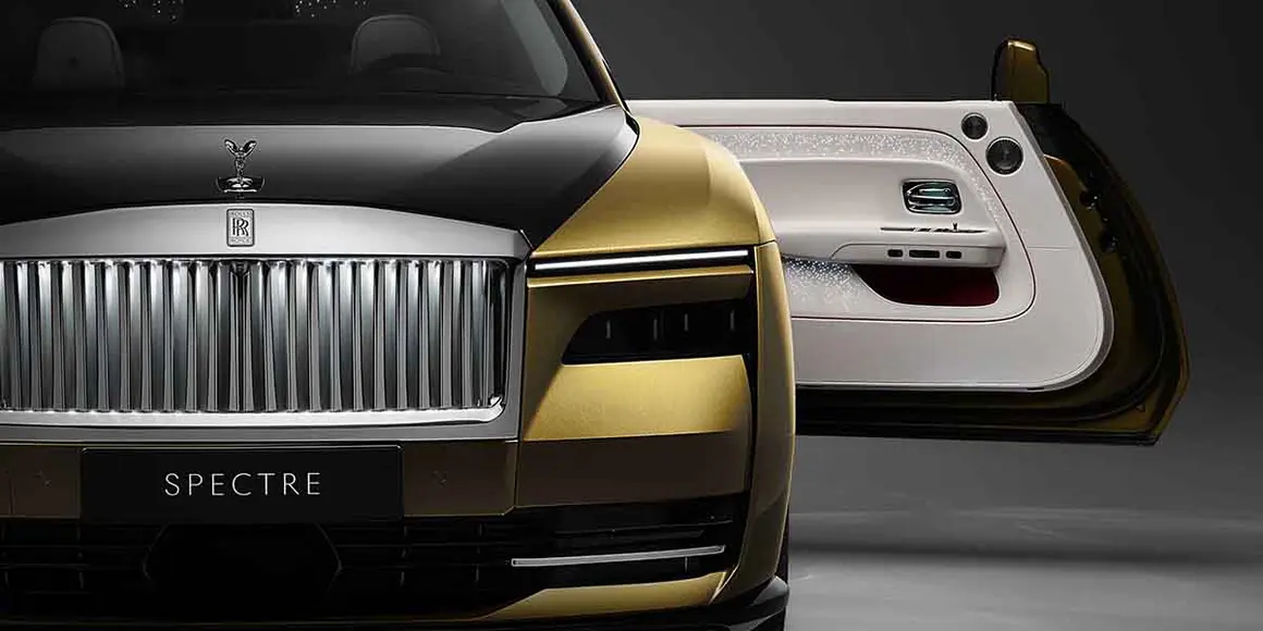 Rolls-Royce-Spectre_puerta-abierta