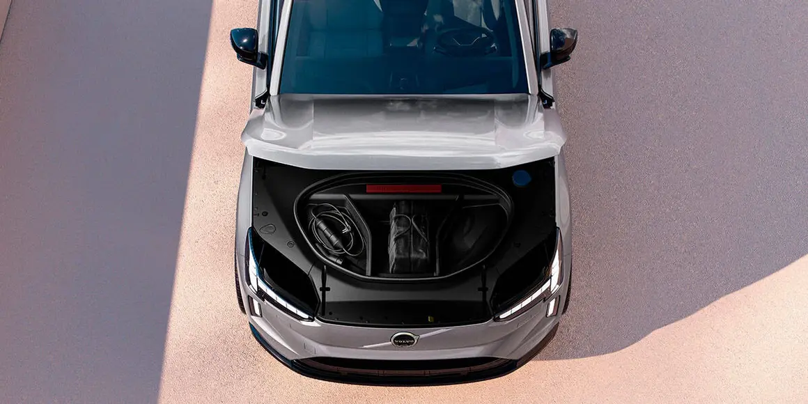 Volvo-EX90_maletero-delantero
