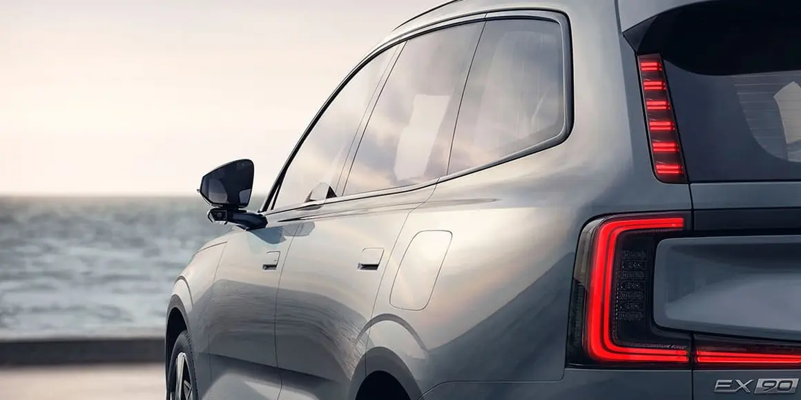 Volvo-EX90_parte-trasera