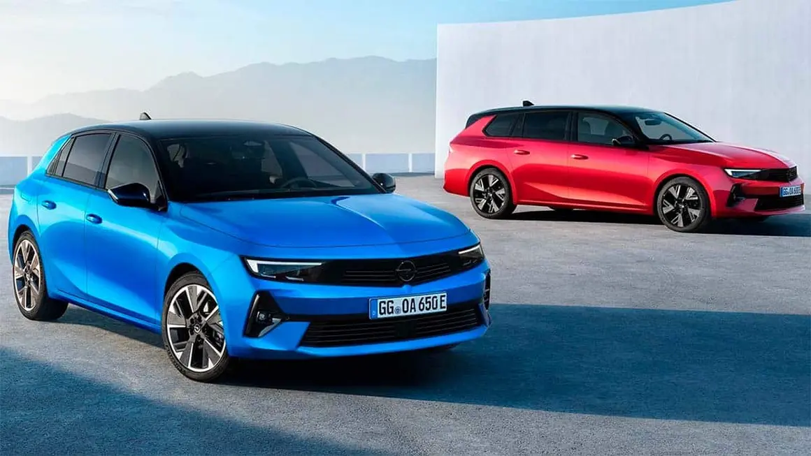 Foto del nuevo Opel Astra Electric y su variante familiar