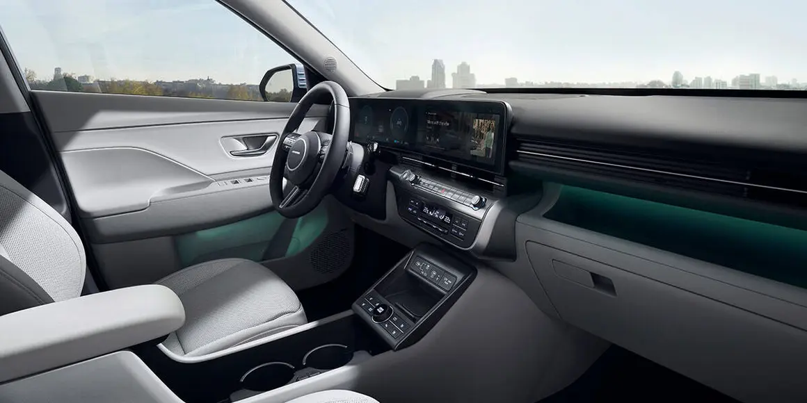Nuevo-Hyundai-Kona-Electric-2023_interior-plazas-delanteras
