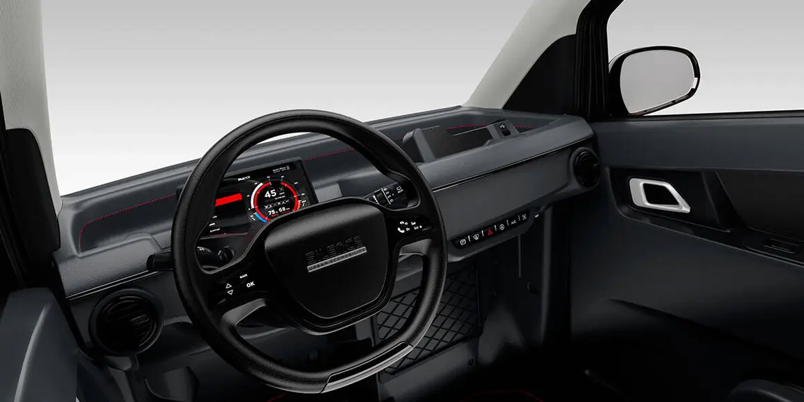 Silence-S04_interior