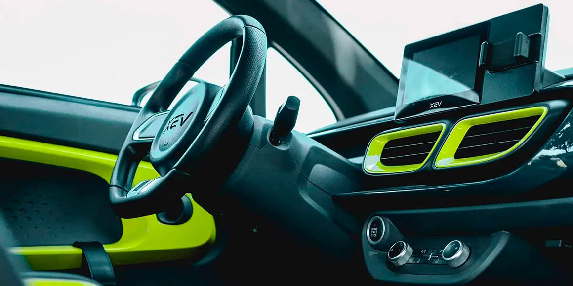 XEV-YOYO-interior