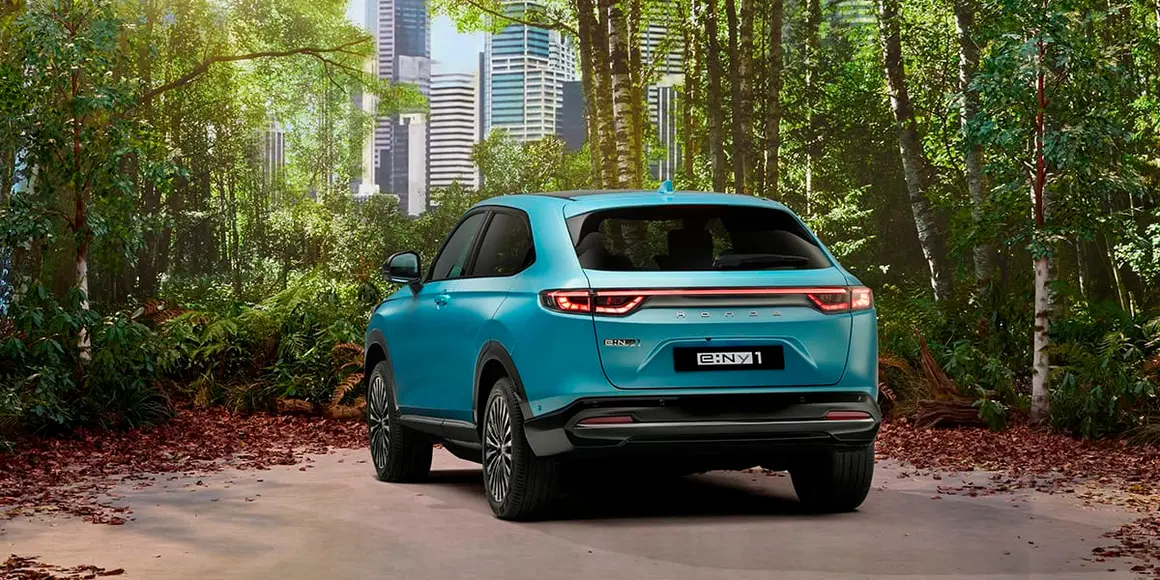 trasera del Honda e:Ny1
