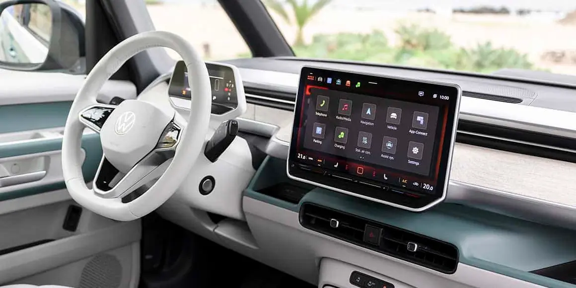 Volkswagen-ID-Buzz_batalla-larga_interior-pantallas