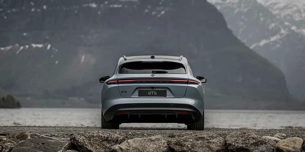 NIO-ET5-Touring_trasera