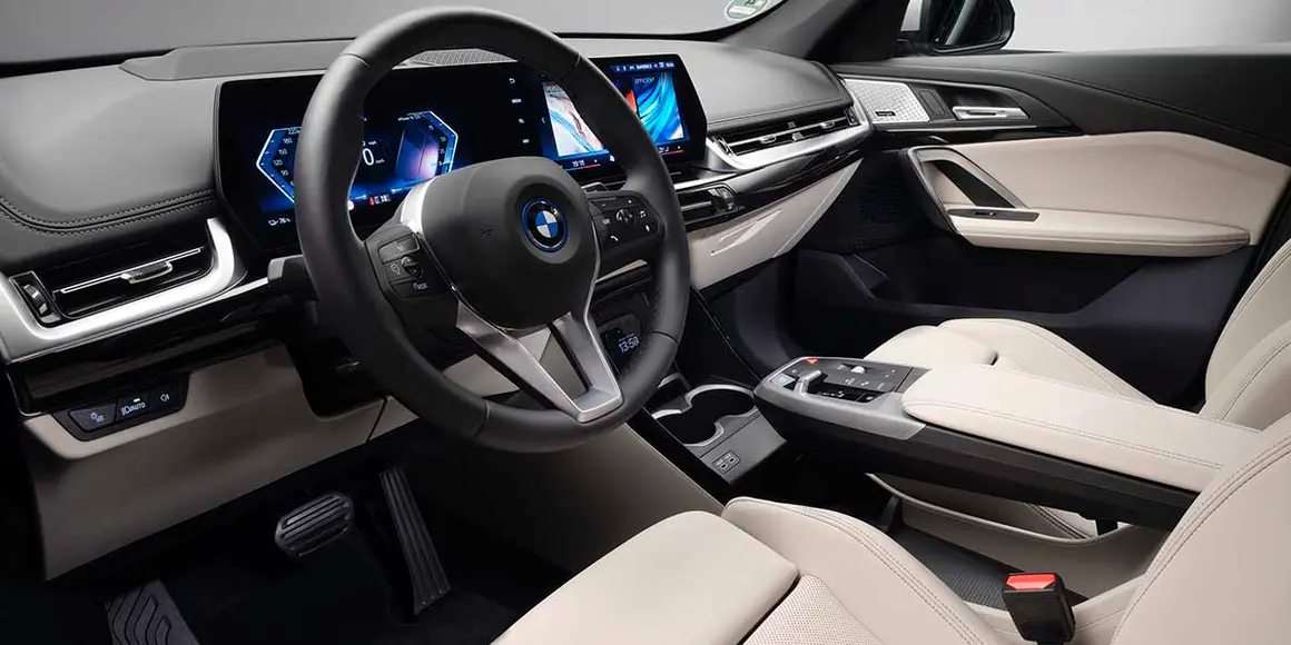 BMW-iX1-eDrive20_interior