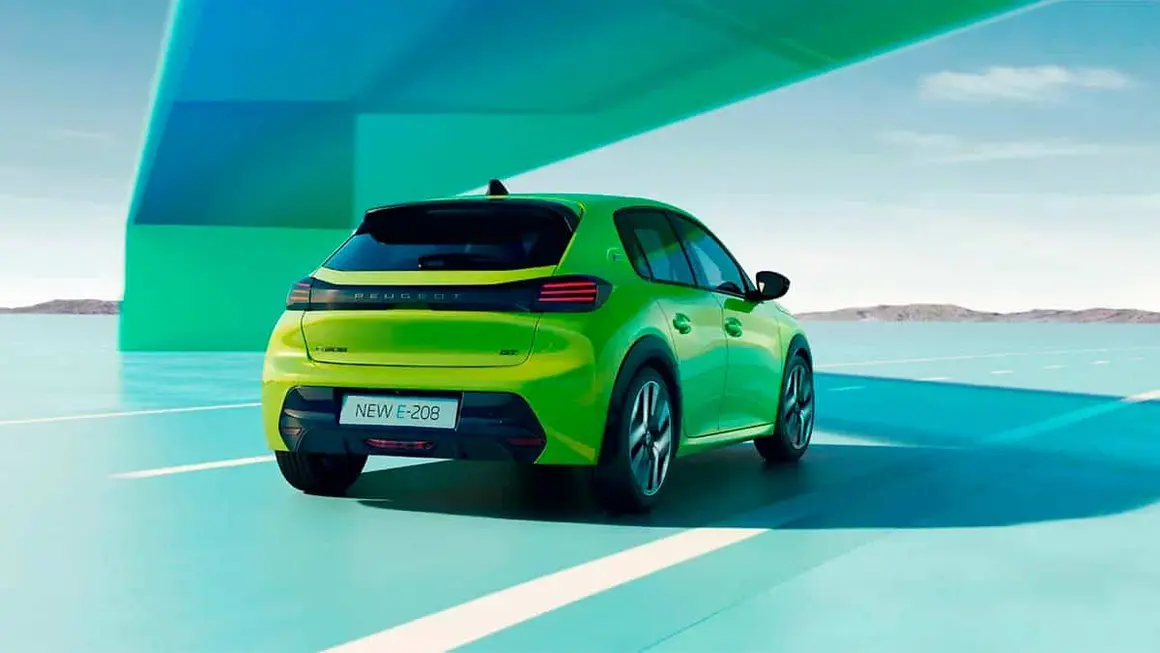 nuevo-peugeot-e-208-2024-trasera