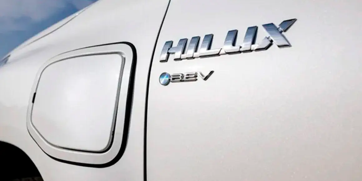 Toyota-HiLux-BEV_