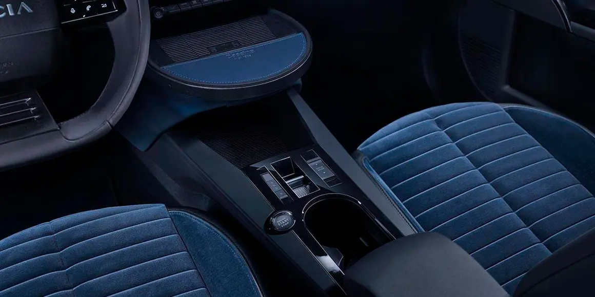 Lancia-Ypsilon-Edicion-Limitada-Cassina_interior-asientos