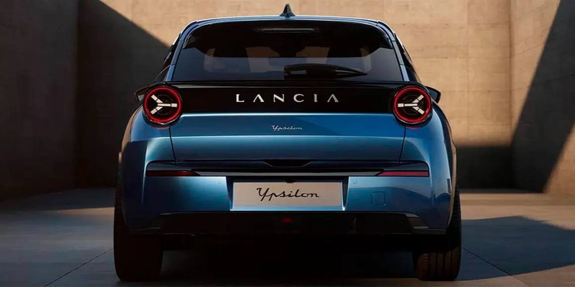 Lancia-Ypsilon-Edicion-Limitada-Cassina_trasera-