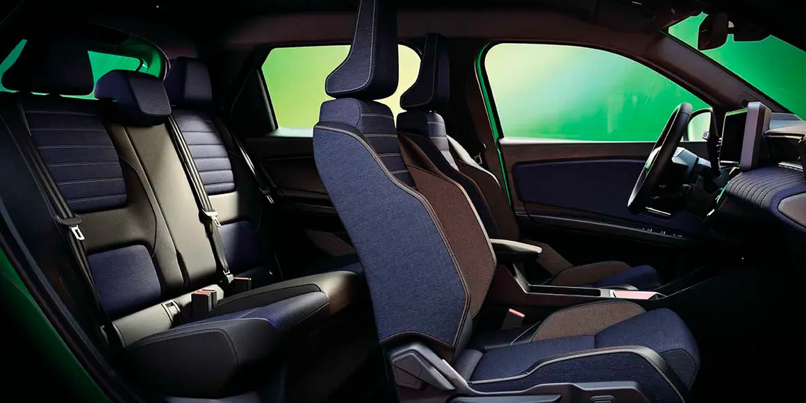 Renault-5-E-Tech_interior