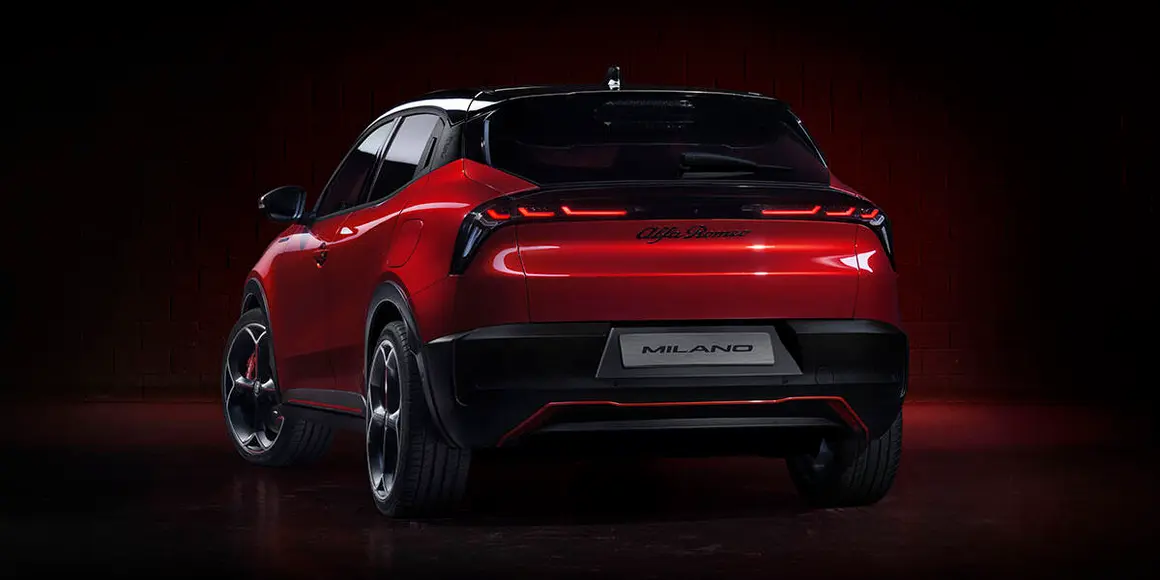 Alfa-Romeo-Milano_trasera