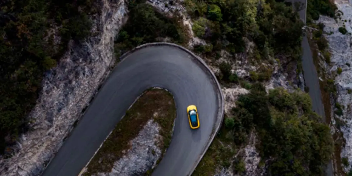Lotus-Eletre_carretera-arriba