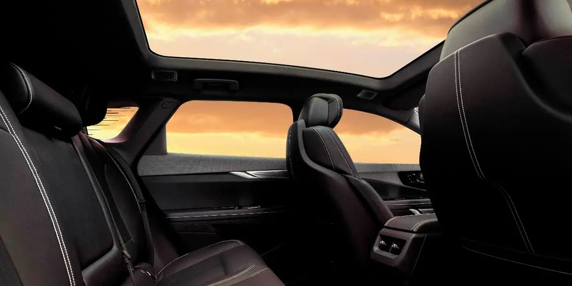 Cadillac-OPTIQ-2025_techo