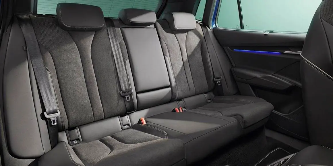 Skoda-Elroq-interior-plazas-traseras