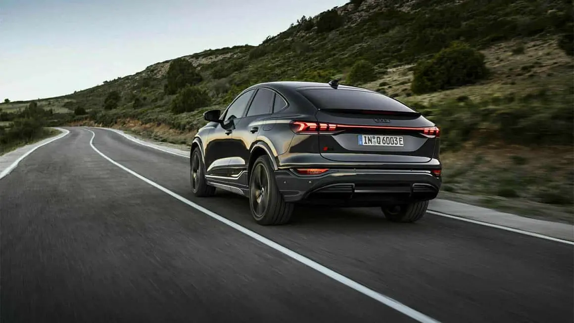 audi-q6-sportback-etron-trasera