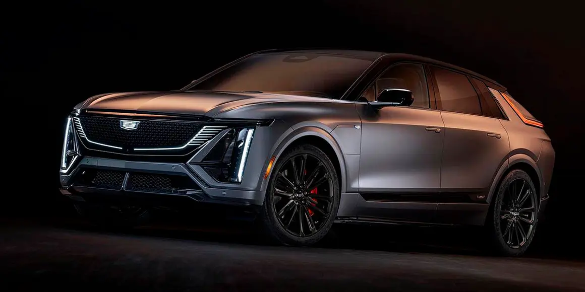 Cadillac-Lyriq-V_