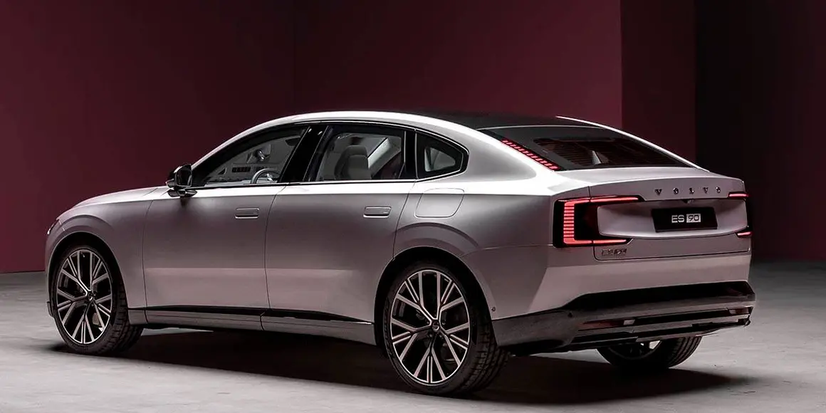 Volvo_ES90_lateral-trasera