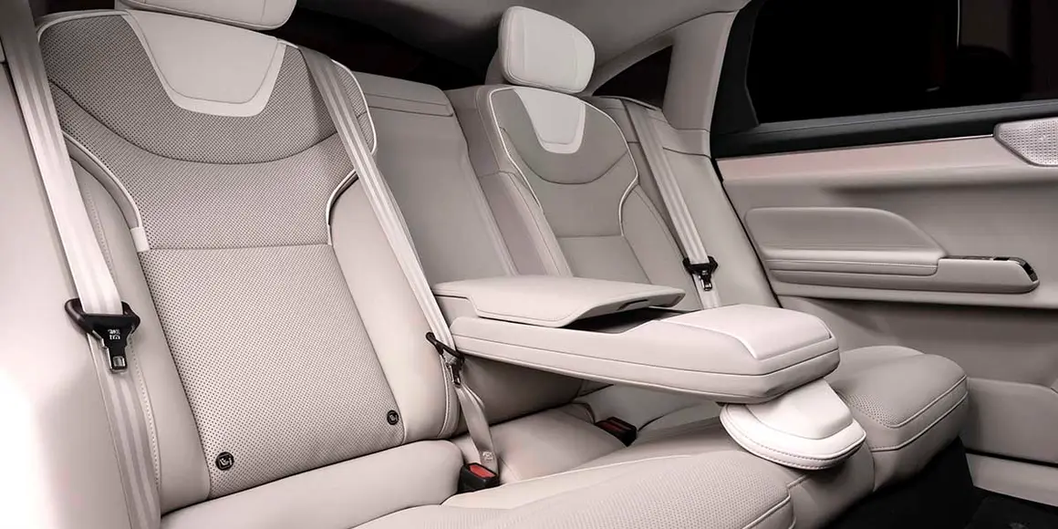 Volvo_ES90_plazas-traseras