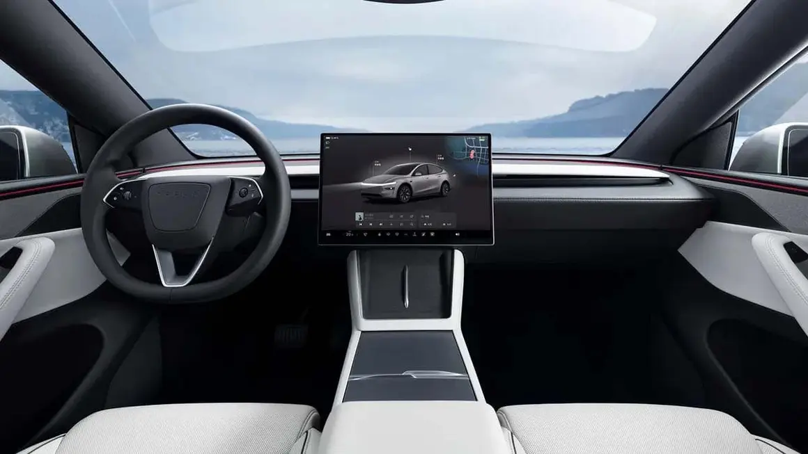 Nuevo interior gris claro para el Tesla Model Y L