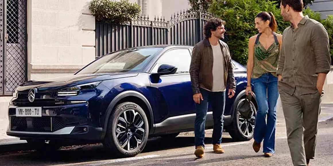 Citroen-e-C4-X_nuevo-estacionado