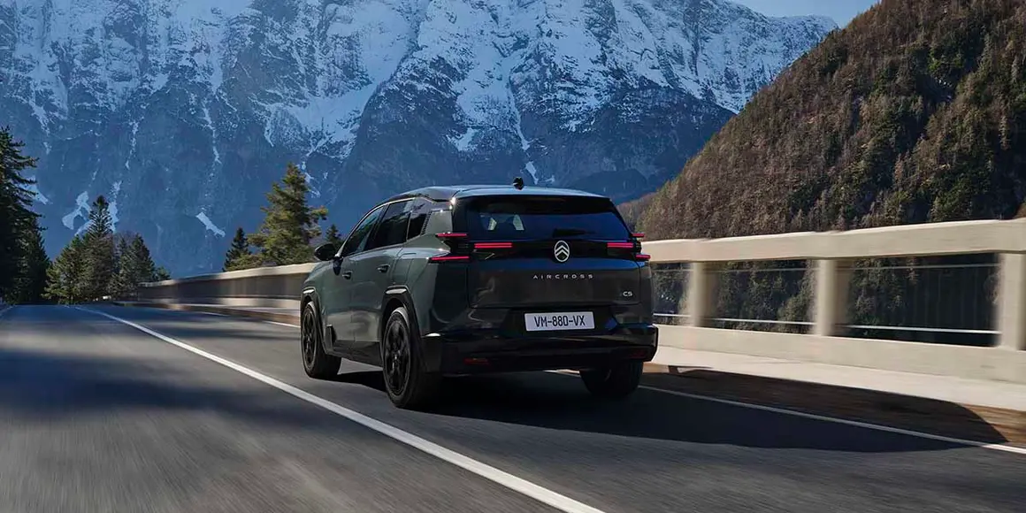 Citroen-e-C5-Aircross_trasera