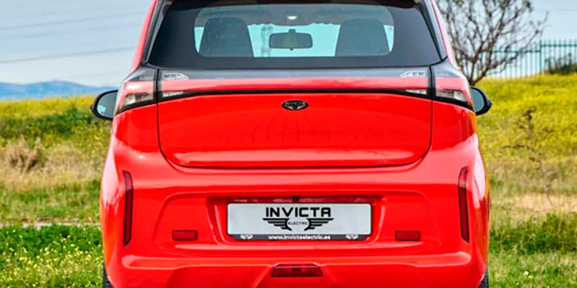 Invicta_Pocco_trasera