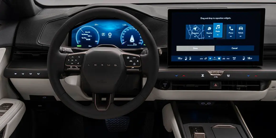 Lexus-ES_interior-conductor