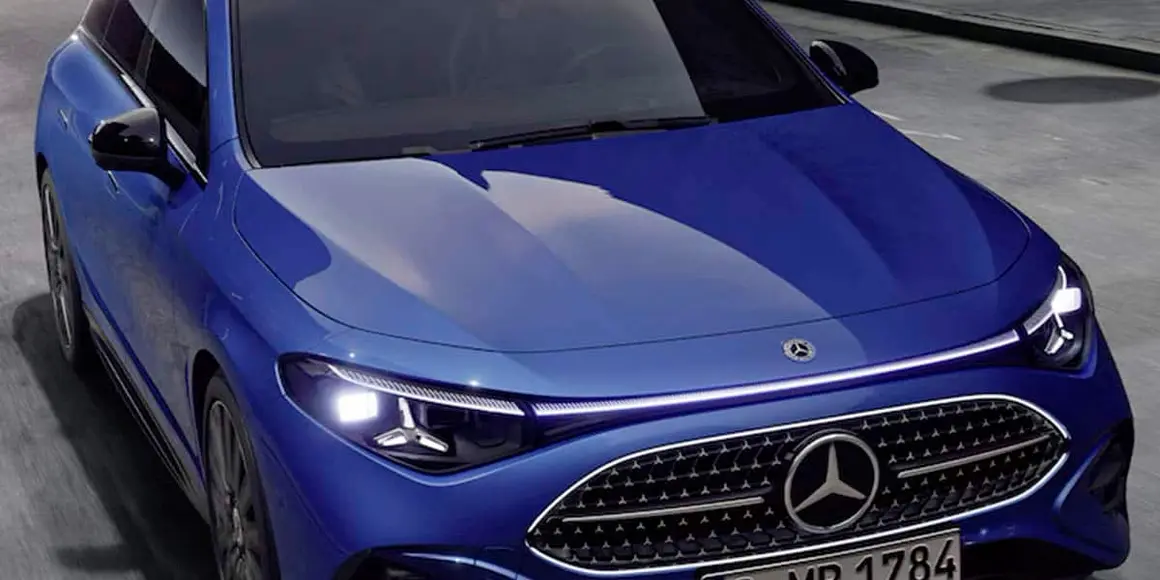 Mercedes-Benz-CLA-Shooting-Brake_azul_