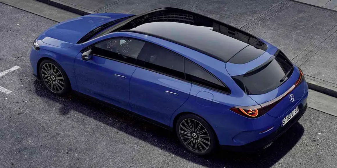 Mercedes-Benz-CLA-Shooting-Brake_azul-arriba