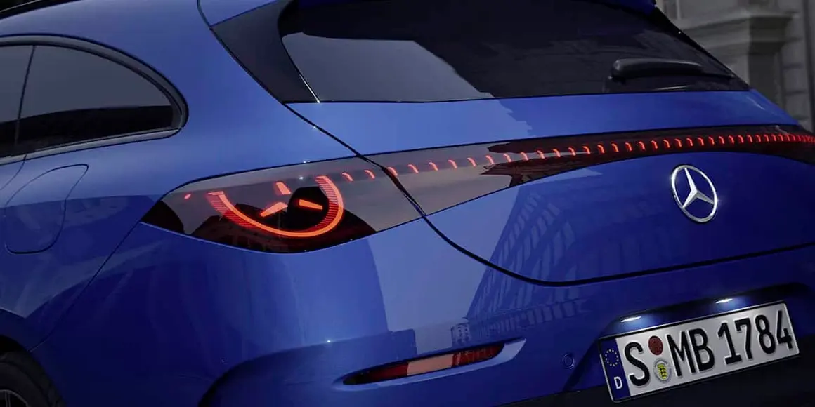 Mercedes-Benz-CLA-Shooting-Brake_azul-trasera