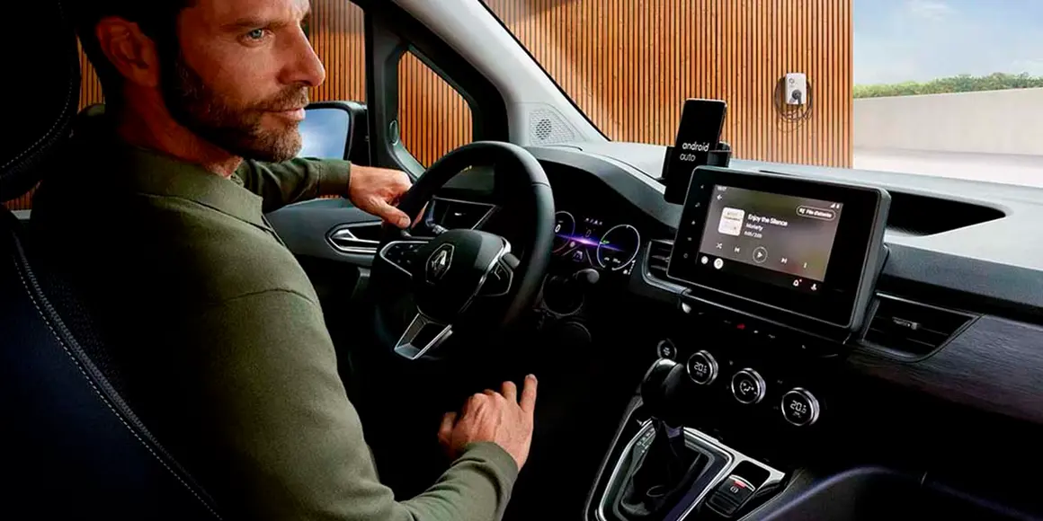 Renault-Kangoo-E-Tech_interior